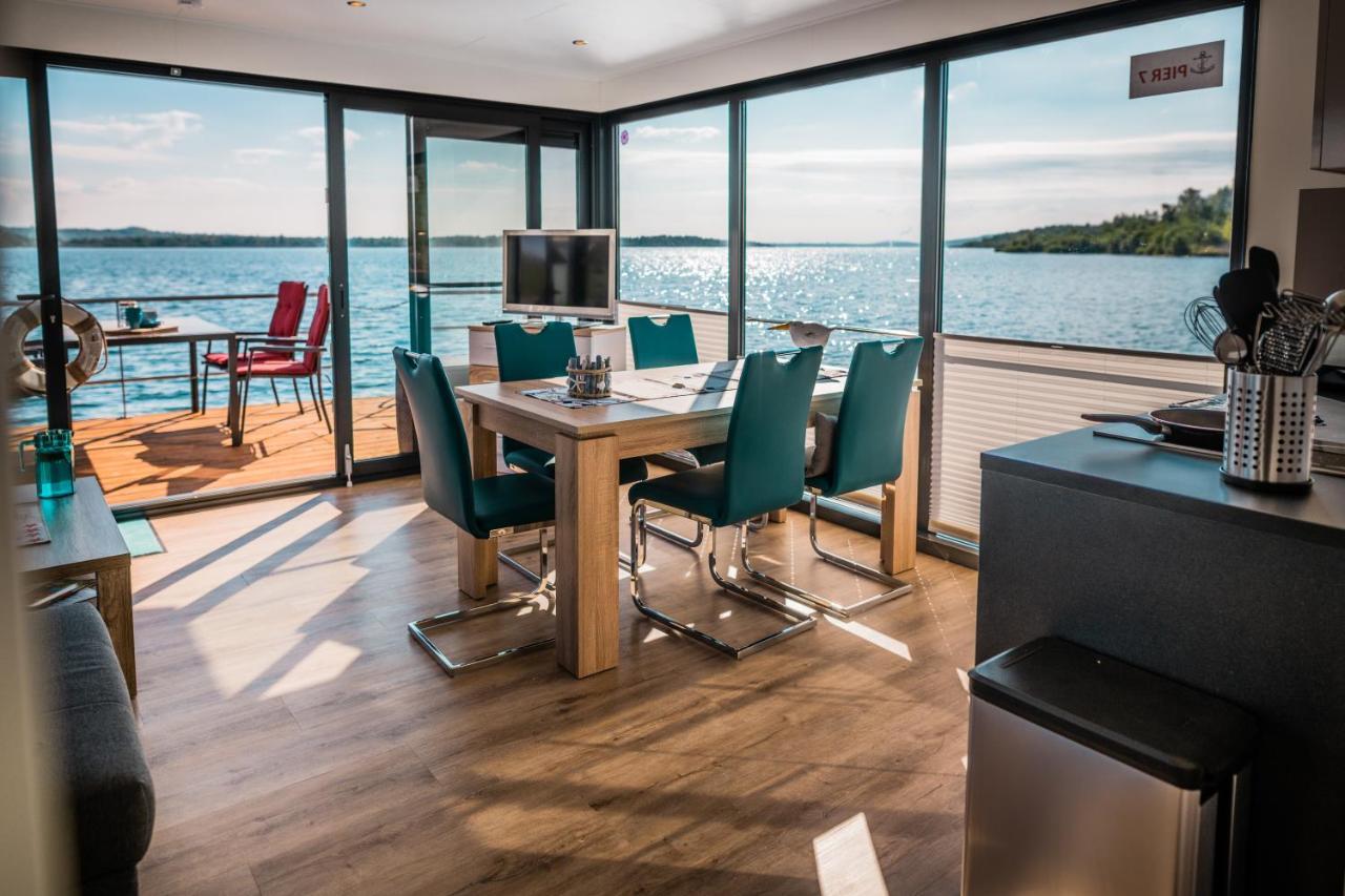 Hausboote und Ferienhäuser Marina Mücheln Mucheln Exterior foto